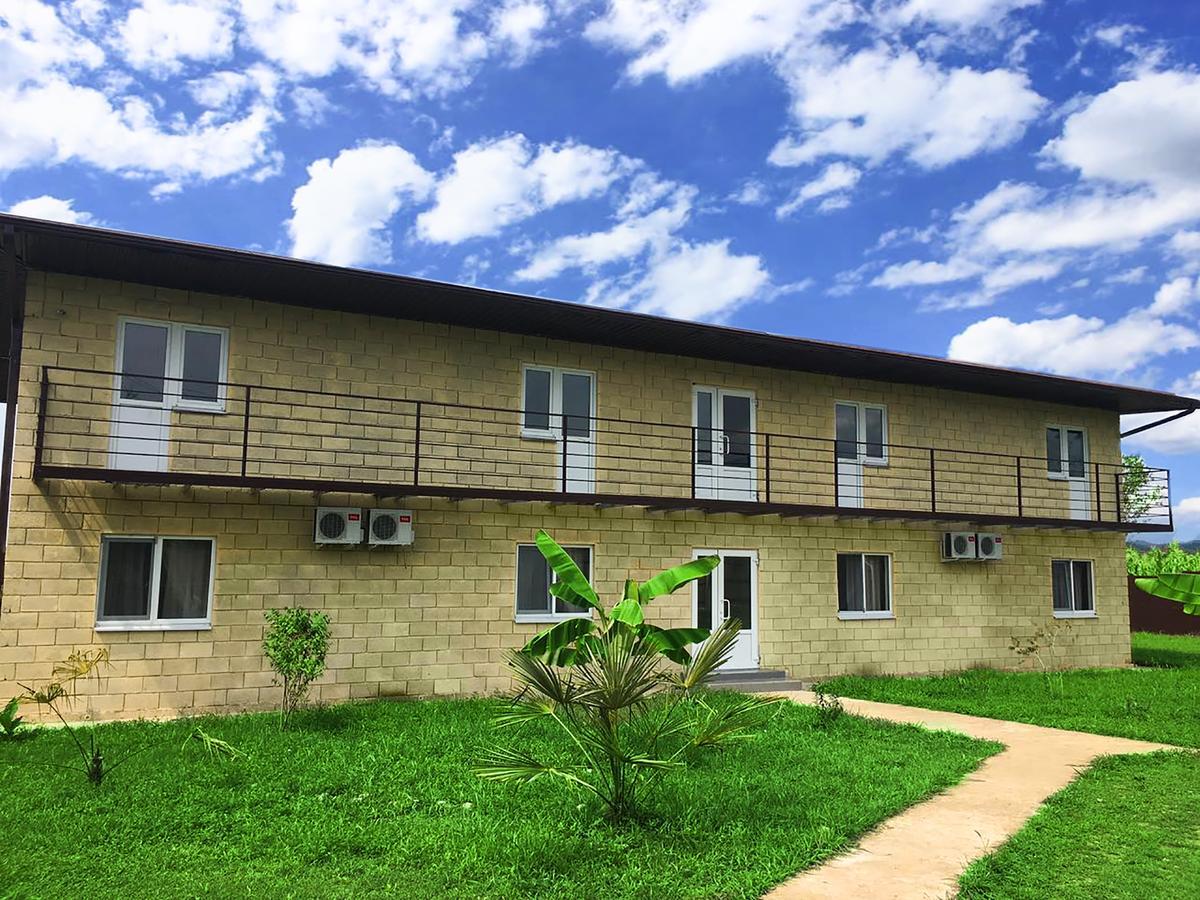 גודאותה Solnechny Bereg Guest House מראה חיצוני תמונה