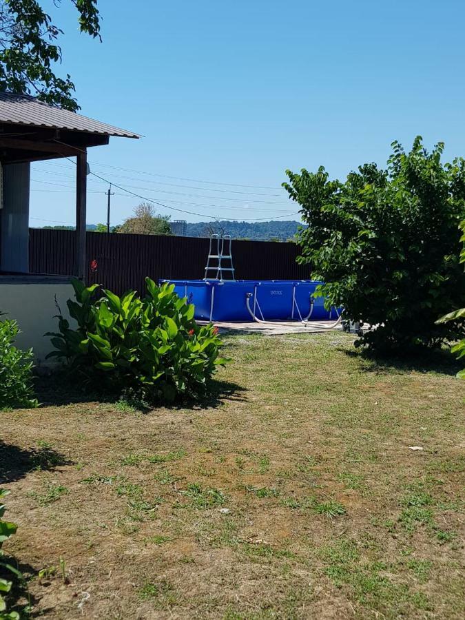 גודאותה Solnechny Bereg Guest House מראה חיצוני תמונה