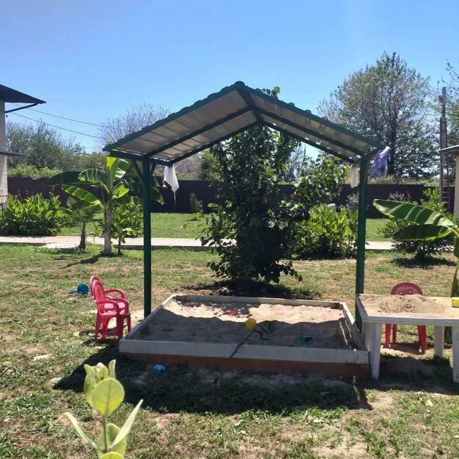 גודאותה Solnechny Bereg Guest House מראה חיצוני תמונה