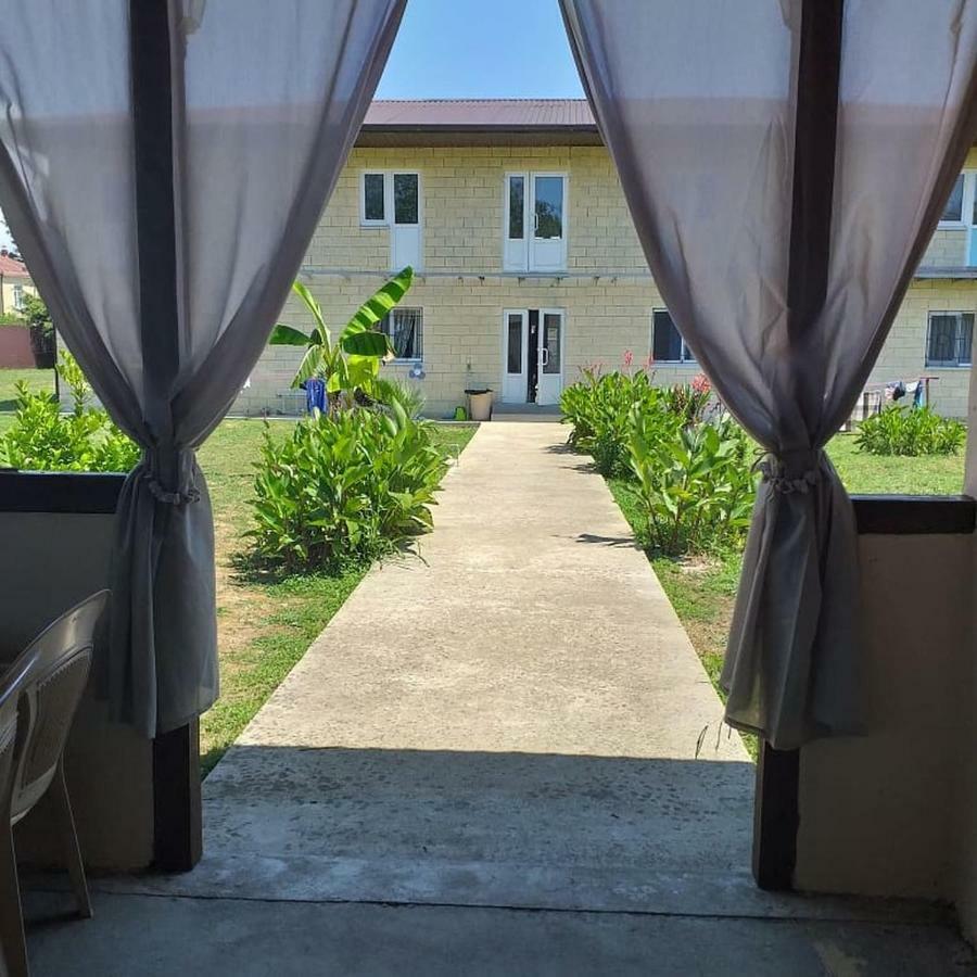גודאותה Solnechny Bereg Guest House מראה חיצוני תמונה
